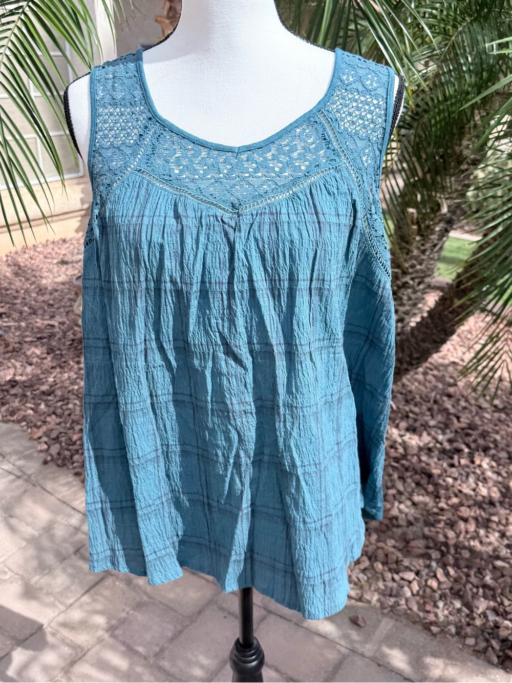 Style & Co Women's Teal Crochet Yoke Tank Top - Size L made- EUC